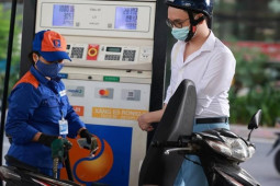 Thị trường - Tiêu dùng - Giá xăng dầu hôm nay 29/12: Đồng loạt đi xuống
