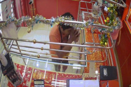 Phi thường - kỳ quặc - Định đeo dây chuyền vàng bỏ chạy, thanh niên 26 tuổi vội chắp tay xin lỗi vì lý do bất ngờ
