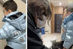 Bạn trẻ - Cuộc sống - Nhiều người bật khóc khi nhìn bé trai 3 tuổi vui sướng chạy về phía bố mẹ trên chân giả