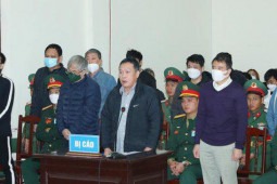 Tin tức trong ngày - Cựu đại tá biên phòng thoát án chung thân tội nhận hối lộ