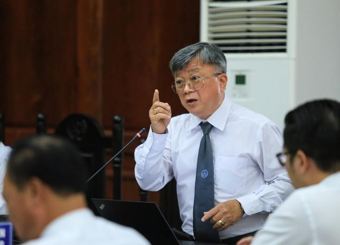 Luật sư Trương Trọng Nghĩa tại phiên toà khác. Ảnh: NLĐO
