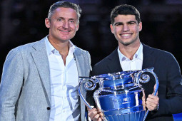 Sao trẻ chiếm ngôi số 1 của Djokovic: ”Kẻ ngổ ngáo” & 4 điều ”nhất” năm 2022