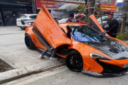Tin tức trong ngày - Siêu xe Mclaren 650s gặp sự cố ở vỉa hè Hà Nội, quản lý chiếc xe nói gì?