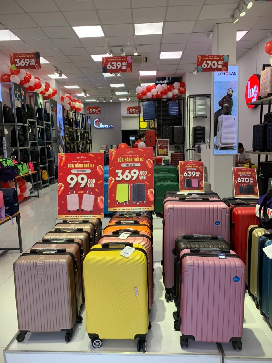 Khai trương cửa hàng thứ 67 - LUG.vn công phá giá vali chỉ #99K - 4