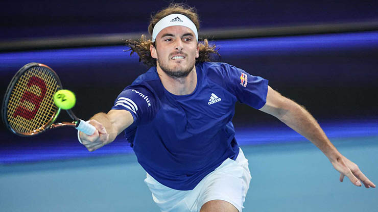 Tsitsipas thể hiện sự bền bỉ trước&nbsp;Dimitrov