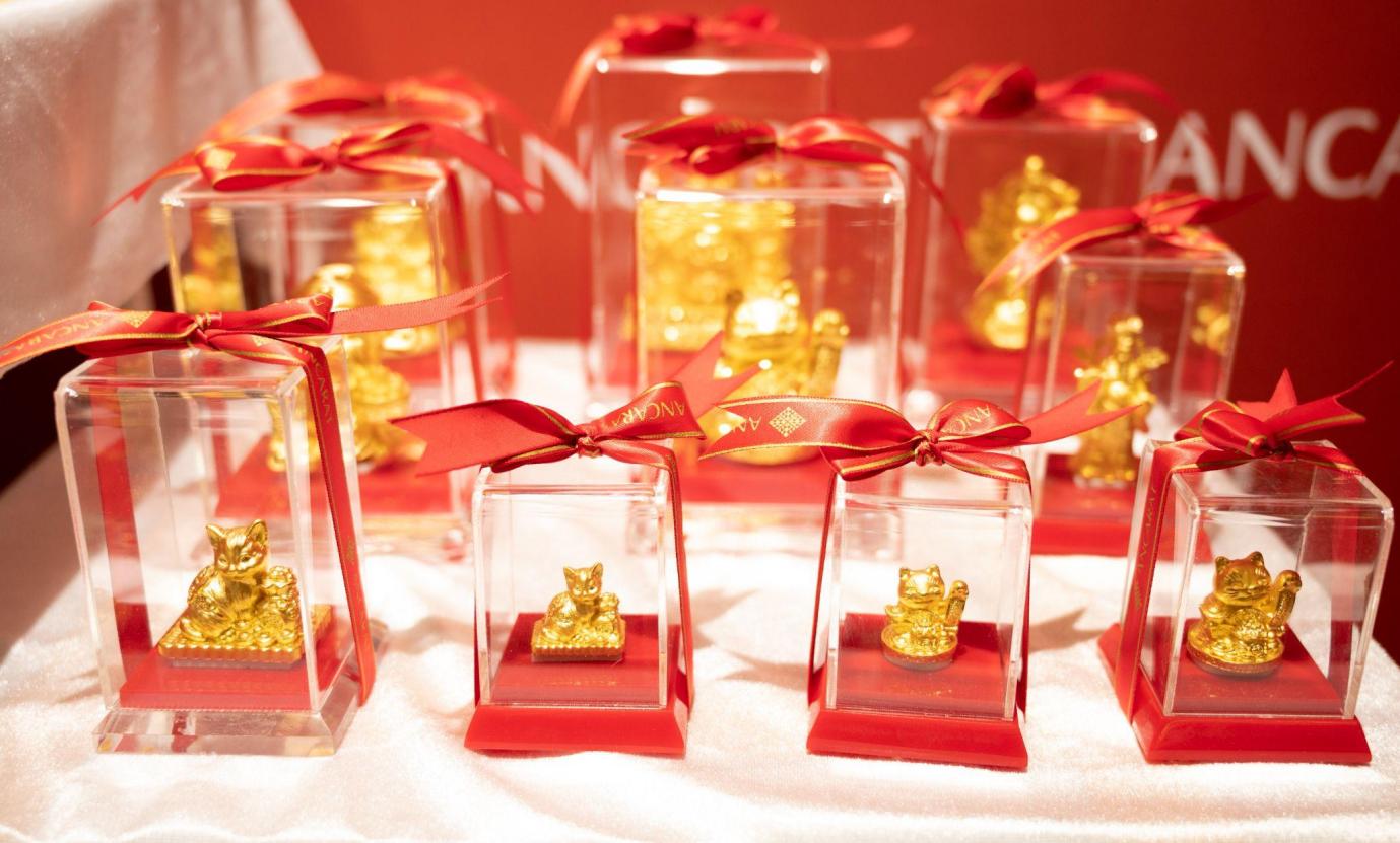 Tượng mèo vàng trong bộ sưu tập Quý Mão 2023