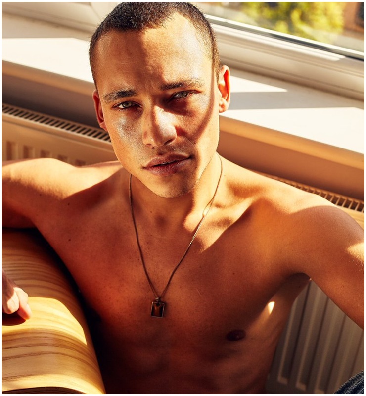 Chỉ vì một bức hình do gái lạ chụp lại, cuộc đời chàng công nhân xây dựng rẽ sang hướng khác - 2