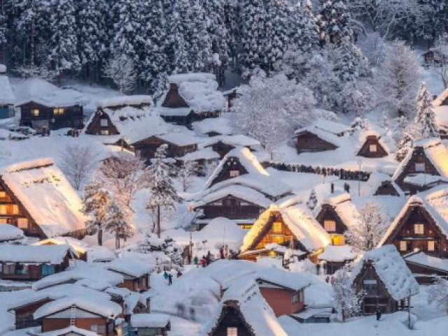 Du lịch - Mùa đông thần tiên ở ngôi làng 'khai sinh' chú mèo máy Doraemon