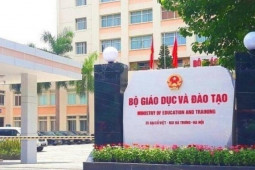 Tin tức trong ngày - Đề nghị xem xét dấu hiệu lợi ích nhóm giữa Bộ GD&amp;ĐT và nhà xuất bản