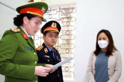 Tin tức trong ngày - Ai đưa hối lộ cho nhóm lãnh đạo, cán bộ hải quan cửa khẩu quốc tế?