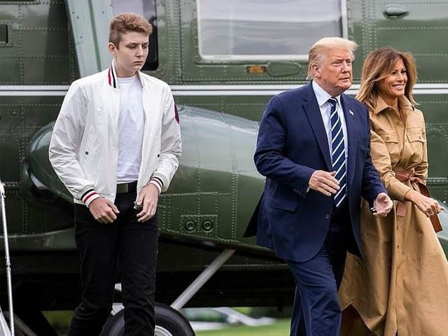 Con trai tổng thống Trump ”gây bão” với diện mạo trưởng thành, chiều cao hơn 2m