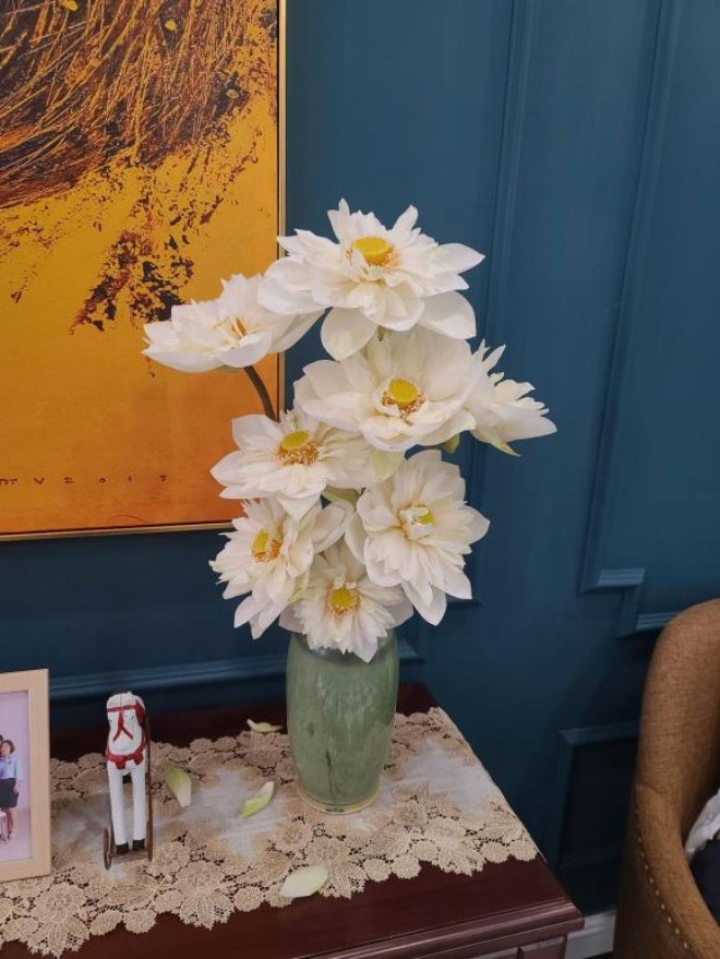 Những đồ vật decor nhỏ xinh nhưng tinh tế.