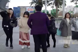Clip hài hước - Dịch vụ giúp chị em "cai nghiện" mua sắm dành cho các ông chồng