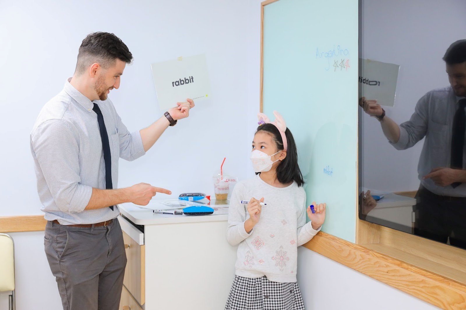 Lớp học trải nghiệm Anh ngữ chuẩn quốc tế miễn phí tại Lê Quang Định ngày 18/12 vừa qua