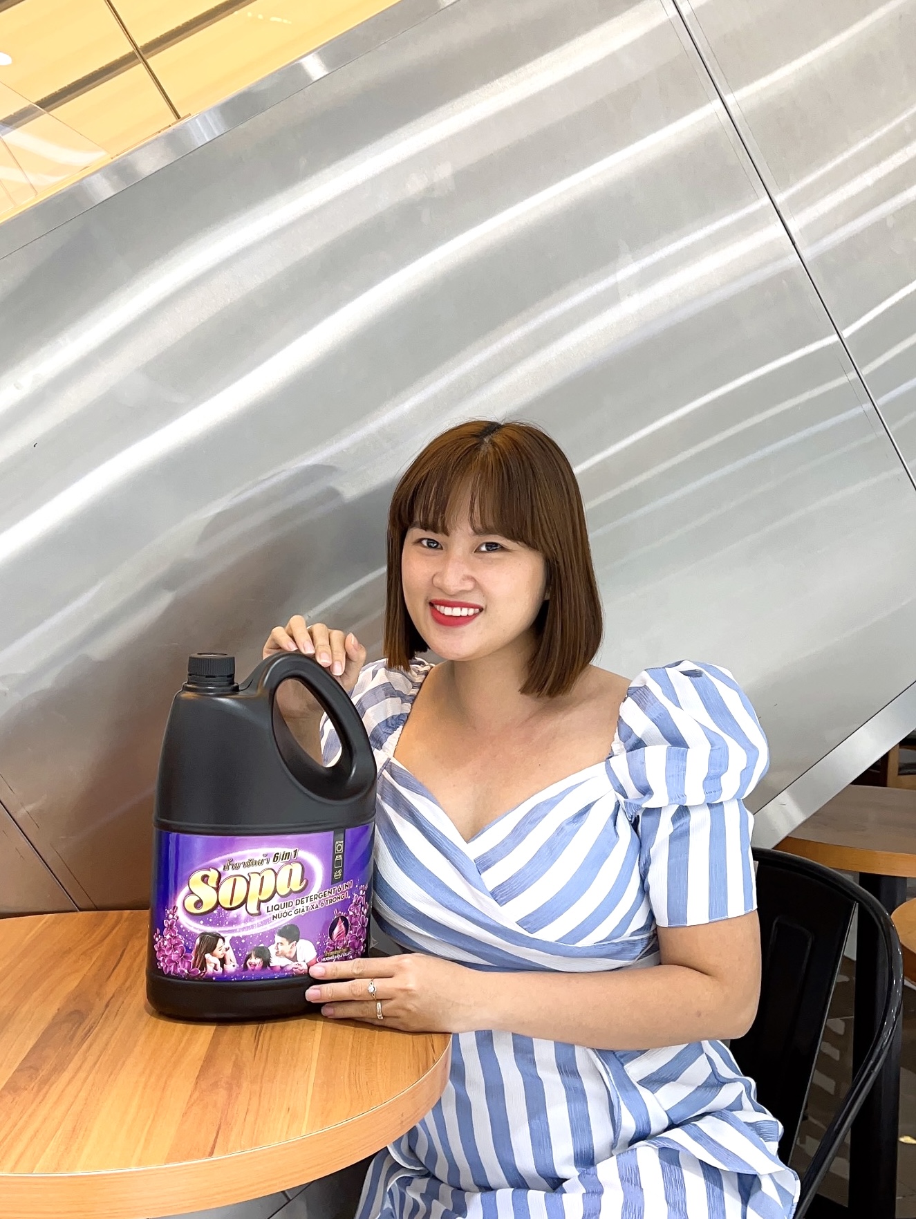 Chị Tuyền Đặng đã tìm ra “chân ái” cho công việc giặt giũ của mình