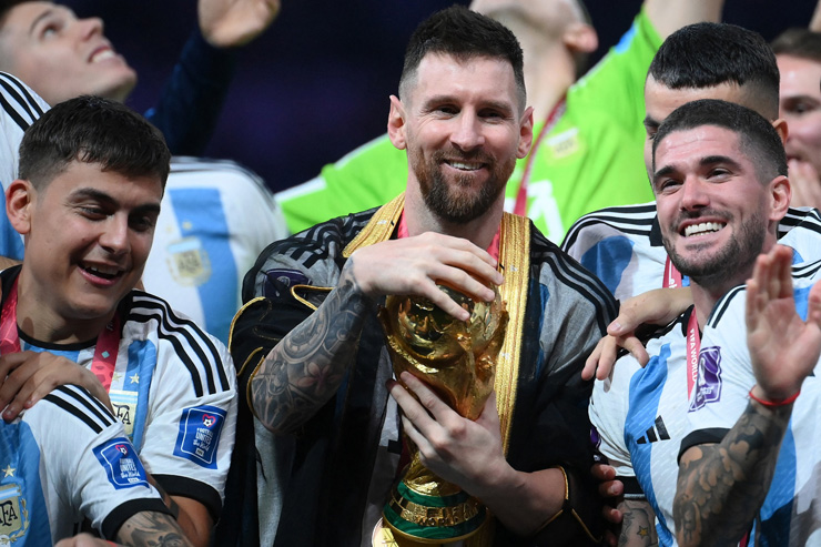 Lionel Messi có chức vô địch World Cup đầu tiên trong sự nghiệp và giúp Argentina lần thứ 3 lên đỉnh thế giới