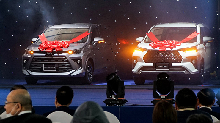 Toyota Việt Nam ra mắt bộ đôi MPV sản xuất trong nước - 1