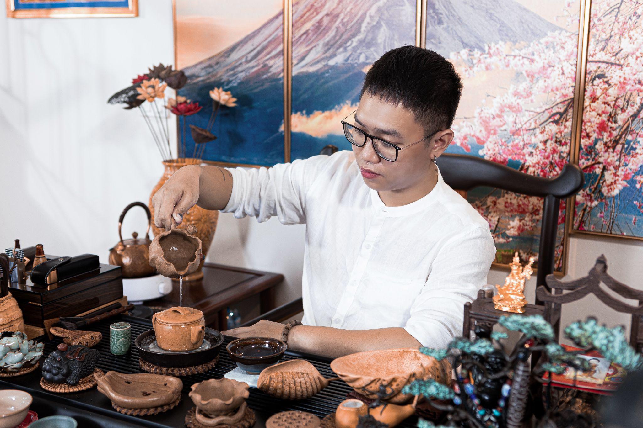 Hoàng Giang tìm đến trà đạo như cách tìm về với sự bình yên