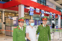 Tin tức trong ngày - Bắt Tổng giám đốc chiếm đoạt hơn 5 tỷ đồng rồi bỏ trốn