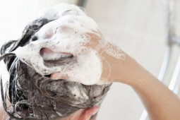 Sức khỏe đời sống - Ngày lạnh, 7 thời điểm trong ngày không nên gội đầu nếu không muốn bị cảm lạnh
