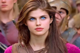 Làm đẹp - Sự thật về cô gái có đôi mắt chứa cả đại dương khiến ai nhìn cũng "gục ngã"