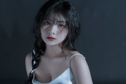 Công nghệ thông tin - Ngắm nữ TikToker Quỳnh Alee thả dáng cuối năm “cuốn mắt” dân mạng