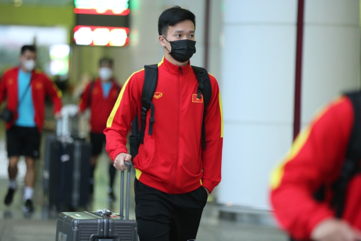 ĐT Việt Nam đã về Hà Nội, chờ đấu Myanmar để chọn đối thủ bán kết - 5