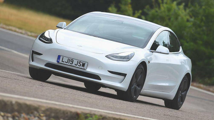 10. Tesla Model 3 Standard Plus: 291 km
