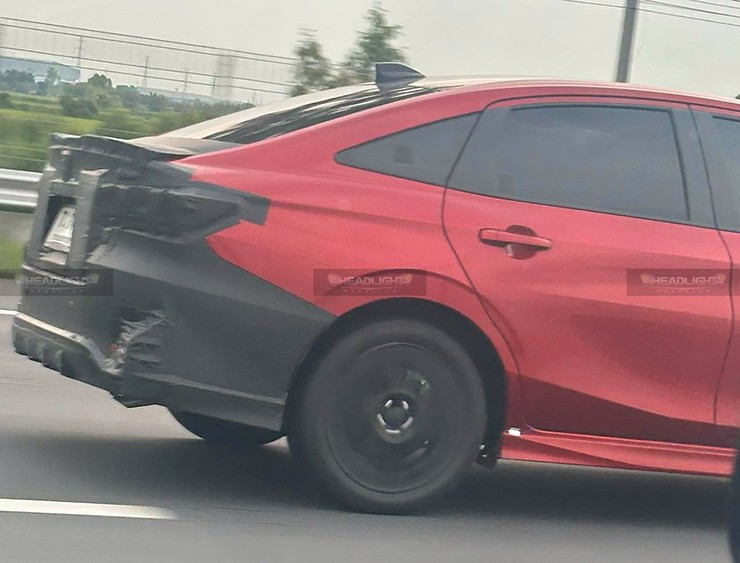 Toyota Vios GR Sport dùng động cơ hybrid lộ diện chạy thử trên phố - 4