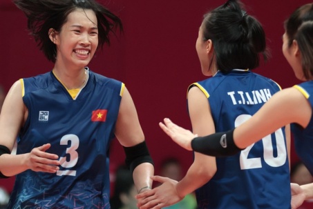 ĐT bóng chuyền nữ Việt Nam thắng Hàn Quốc nghẹt thở, Thanh Thúy - Bích Thủy rực sáng