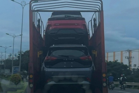 Bộ đôi xe mới Haima 7X và 8S được bắt gặp vận chuyển tại Việt Nam