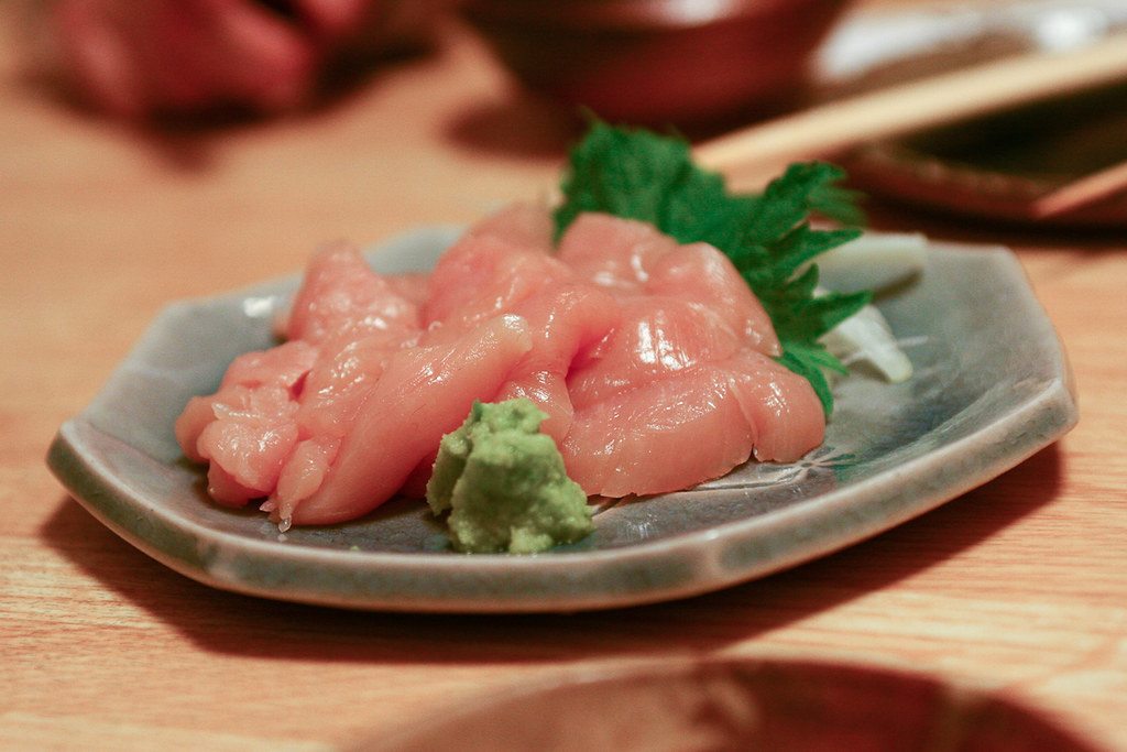 Món sushi thịt gà sống của người Nhật khiến thực khách “khiếp vía” - 6