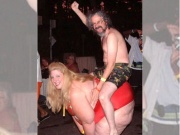 Tin vịt: Dài đua cùng những chuyện đùa dai