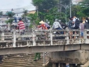 Pháp luật - Hoảng hồn phát hiện người đàn ông tử vong trong tay cầm ống kim tiêm
