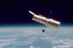 Kính Hubble chụp được siêu phẩm “vũ trụ cam” đầy nóng bỏng
