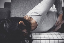 Sức khỏe đời sống - Cô gái 23 tuổi bỗng dưng ngứa ngáy ở mắt, đi khám bất ngờ nhận chẩn đoán ung thư dạ dày