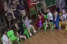 Tin tức trong ngày - Xôn xao clip giáo viên cơ sở mầm nom ẩu đả trước mặt trẻ