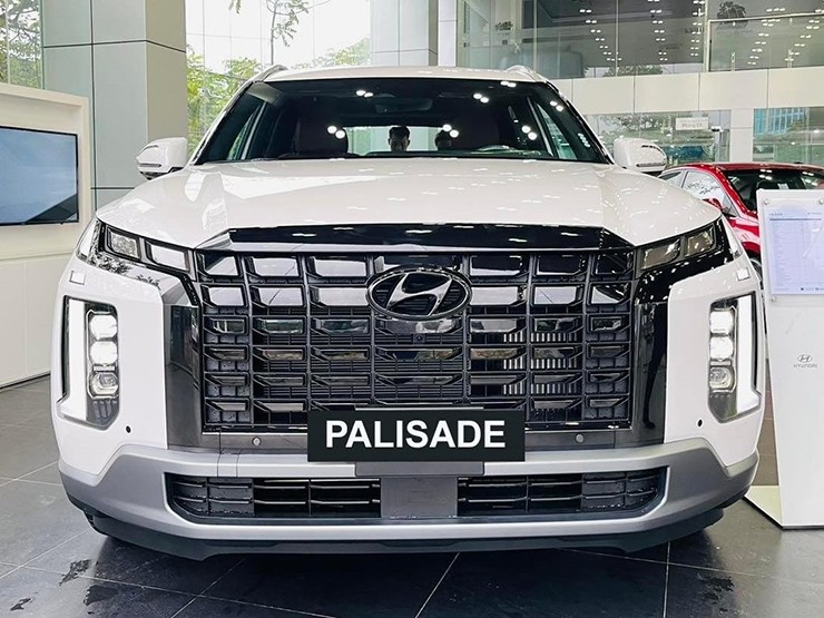 Cận cảnh xe SUV giá hủy diệt Hyundai Palisade tại đại lý - 2