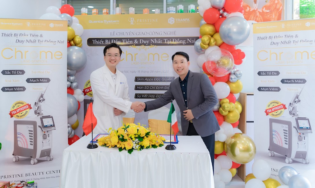 Mr. Thành bắt tay hợp tác cùng bác sĩ chuyên khoa I da liễu Lê Quốc Anh