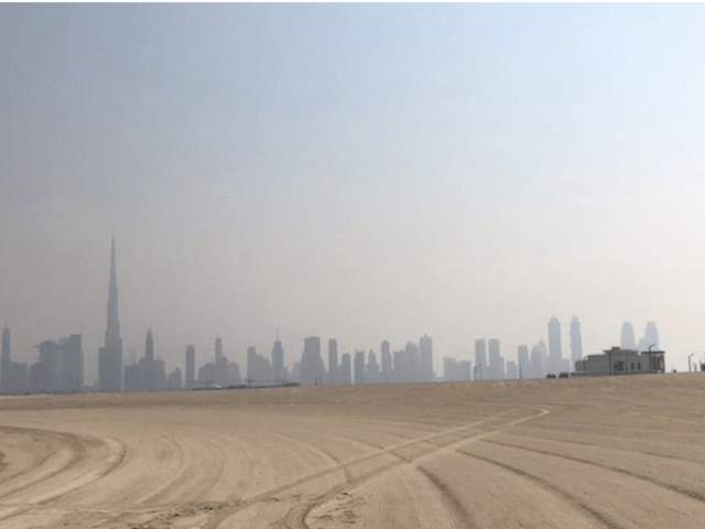 Bãi cát trống ở Dubai được bán với giá kỷ lục gần 800 tỷ đồng
