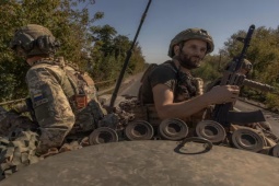 Thế giới - Quốc hội Mỹ không duyệt viện trợ: Lính Ukraine ở tiền tuyến nói gì?