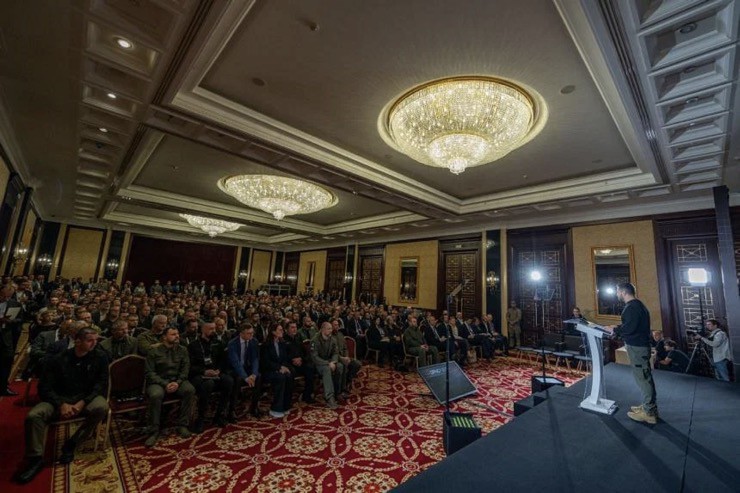 Tổng thống Ukraine Volodymyr Zelensky phát biểu tại diễn đàn quốc phòng diễn ra vào cuối tuần trước.