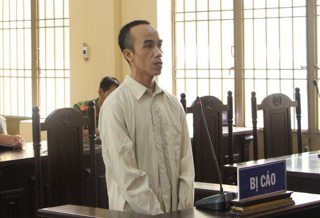 Bị cáo Nguyễn Hữu Tình tại tòa