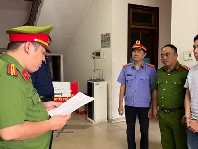 Pháp luật - Tin lời cán bộ tín dụng, thế chấp nhà "vay hộ" gần 5 tỷ đồng