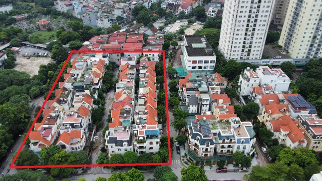 Lô đất ký hiệu BT1 (phần khoanh đỏ - PV) thuộc quỹ đất 20% của dự án KĐT mới Trung Văn được biến thành khu nhà ở biệt thự để bán với giá cả triệu đô.