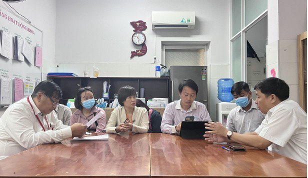 Tổ công tác Sở Y tế TP.HCM làm việc với BV Lê Văn Thịnh về trường hợp trẻ tử vong. Ảnh: SỞ Y TẾ TP.HCM