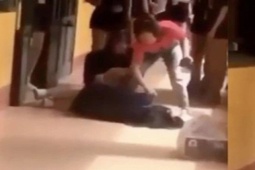 Tin tức trong ngày - Hiệu trưởng nói gì về thông tin "xử lý học sinh quay clip" vụ nữ sinh quỳ?