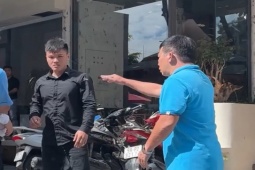 Pháp luật - Khách không thắt dây an toàn trên taxi, bị tài xế đâm