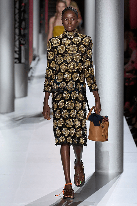 Phong cách trường học đặc sắc của Miu Miu sẽ lại "gây bão"? - 1