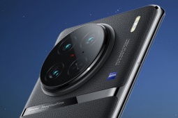 Thời trang Hi-tech - Quên iPhone đi, chiếc smartphone này cũng hỗ trợ nhắn tin vệ tinh